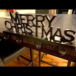 Stocking holder, holds 4 stockings. Like new